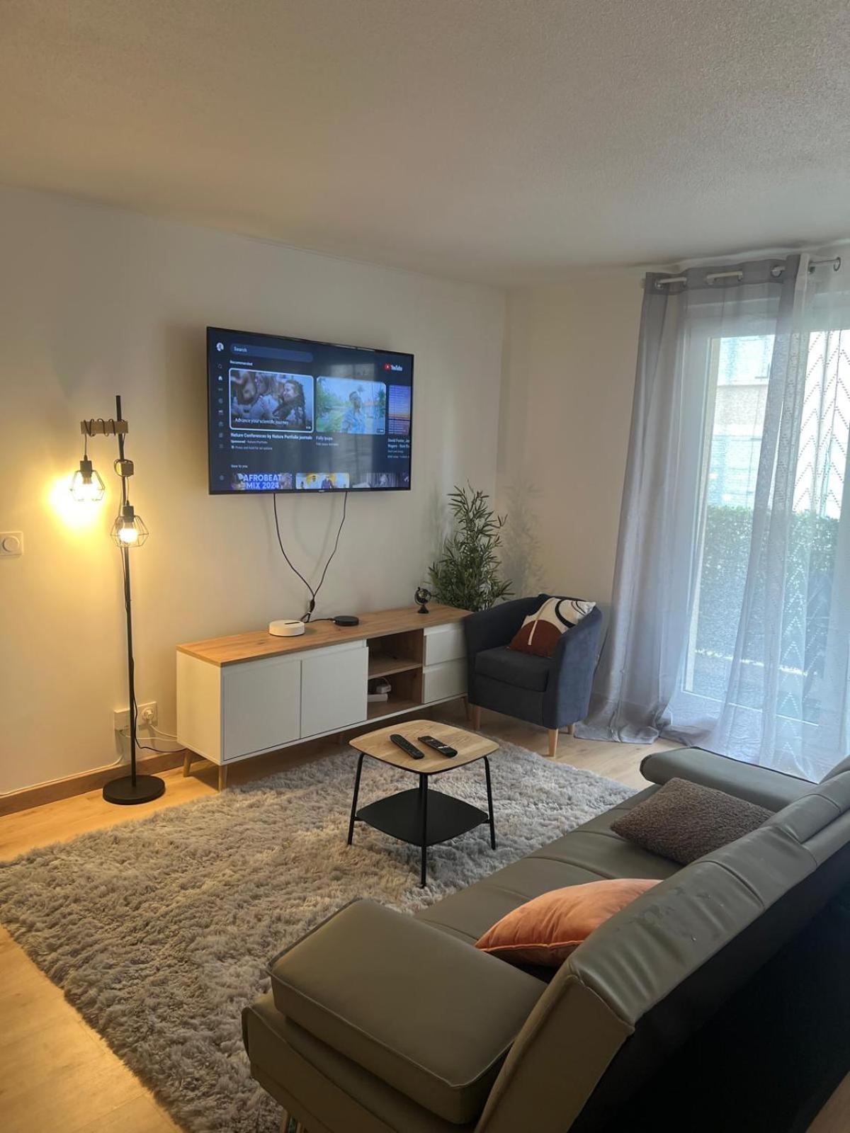 Champion Suites Sarcelles Zimmer foto