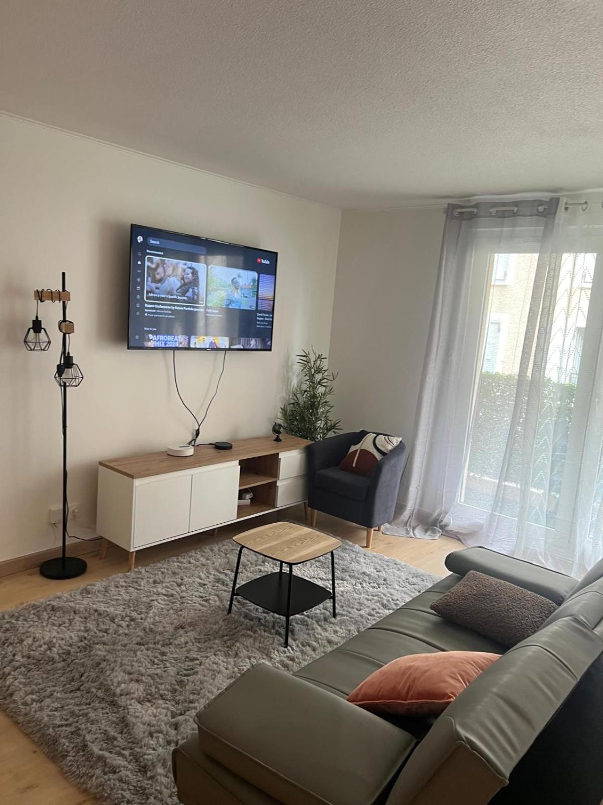 Champion Suites Sarcelles Exterior foto